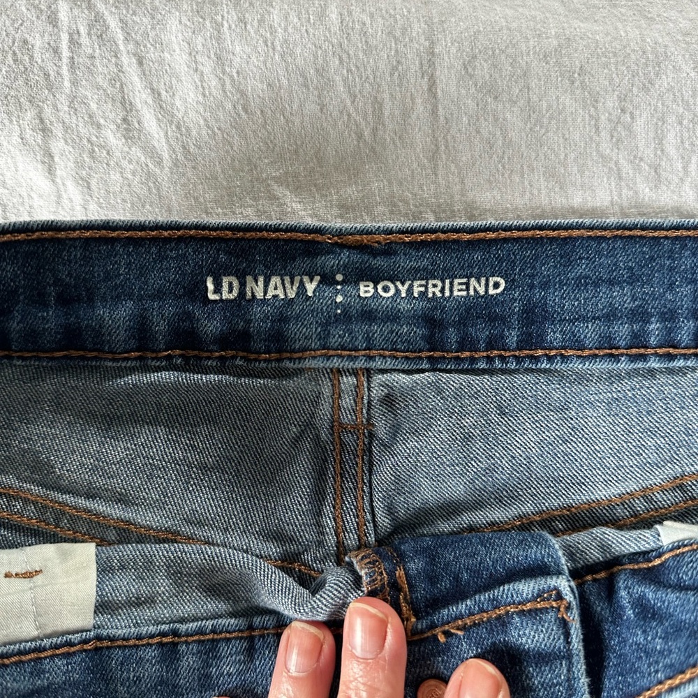 Old Navy Women's Dark Blue Jean Shorts size 16 - Picture 2 of 7